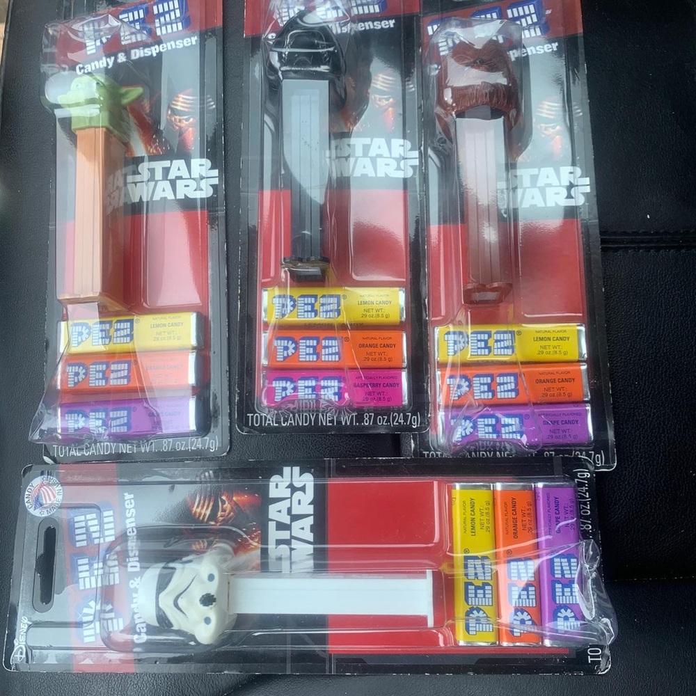 Lot of StarWars PEZ dispensers!